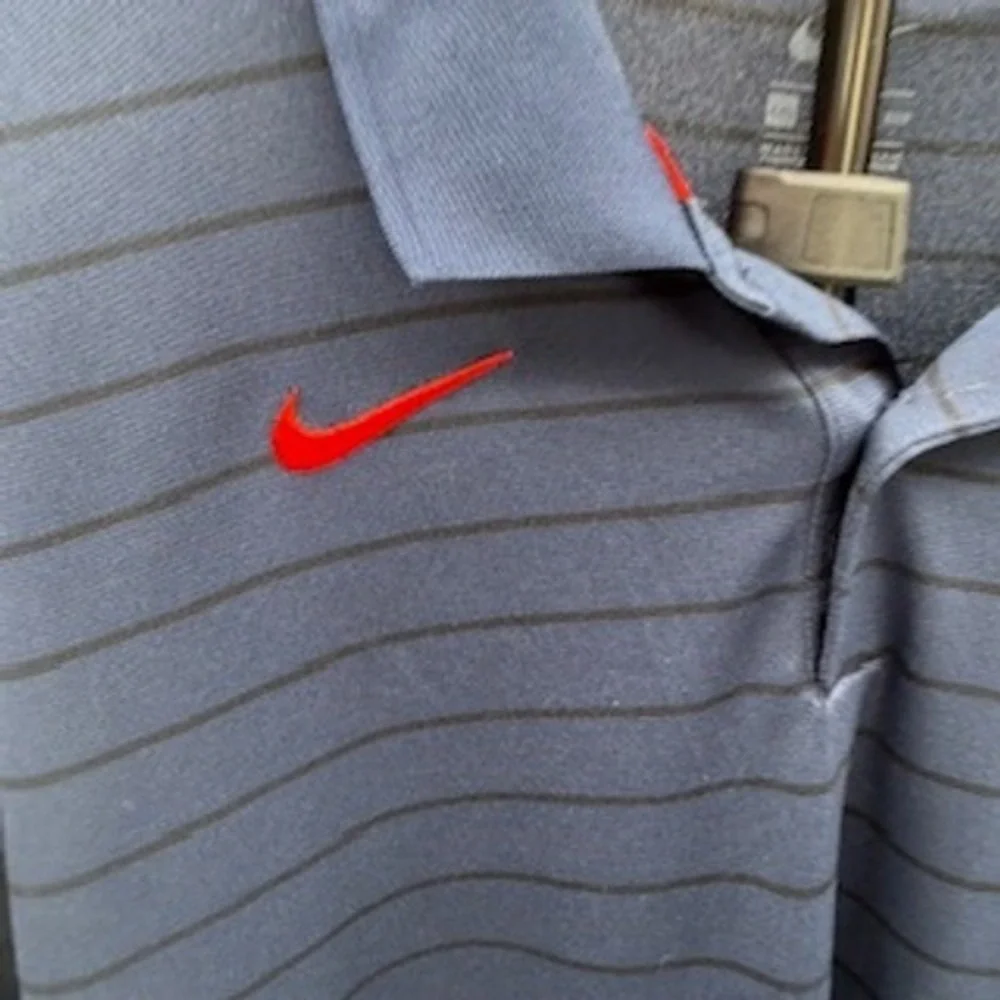 Nike Dri-FIT Mens‎ XXL Navy Blue Striped Short Sleeve Golf Polo Shirt Red Swoosh